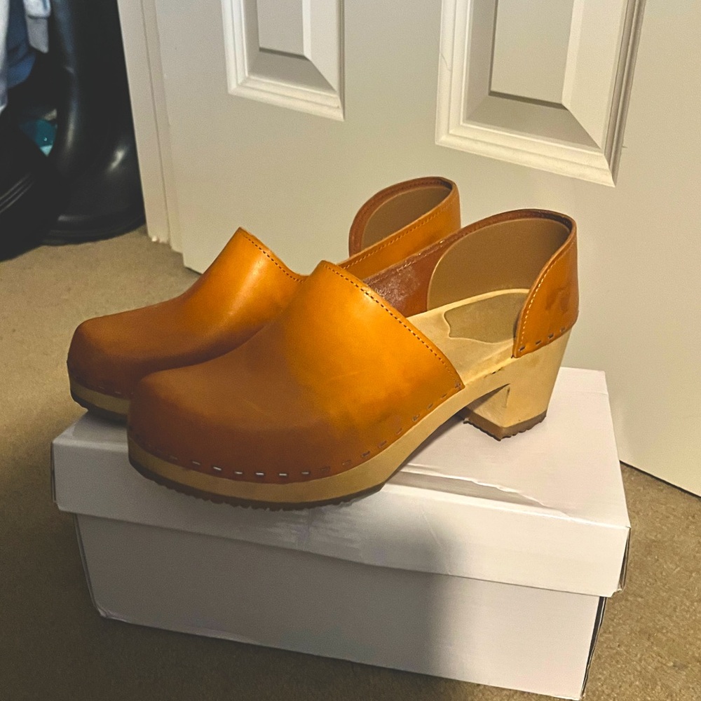 Sandgren wooden clogs